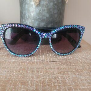 KIRKS FOLLY - Sunglasses. Brand New. Ohhhh so sparkly!
